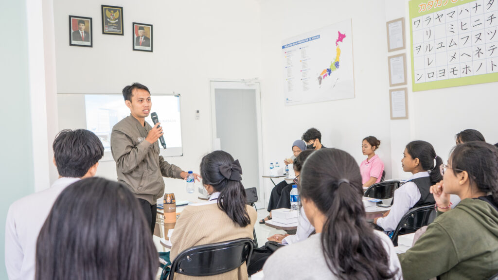 FUJI ACADEMY BALI SINGARAJA 生徒募集・説明会